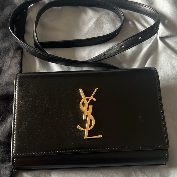 Saint Laurent Belt Bag - Picture 2 of 7